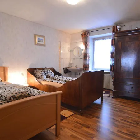 Holiday home Comfortable In Rachtigeifel Near Lake *