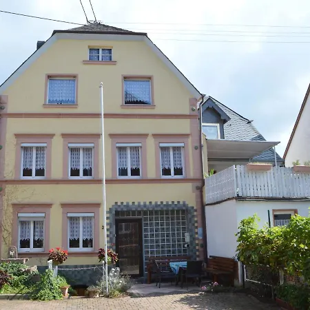 Comfortable In Rachtigeifel Near Lake * Zeltingen-Rachtig