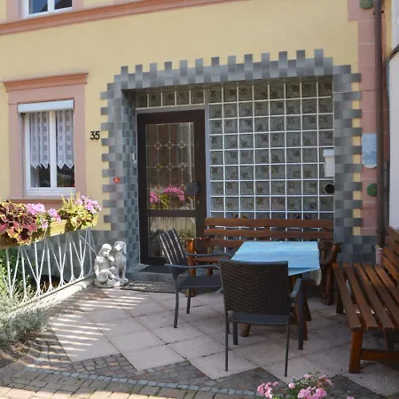 Holiday home Comfortable In Rachtigeifel Near Lake